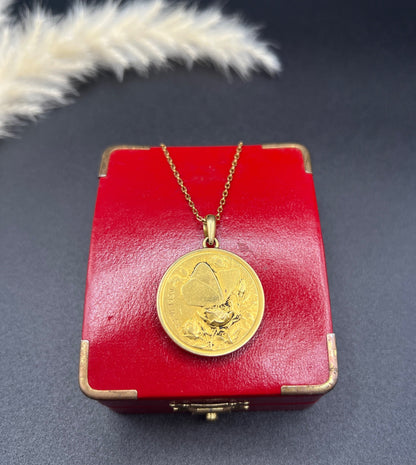 French Art Nouveau 18 Carat Gold Love Medallion by Frederic Charles Victor de Vernon