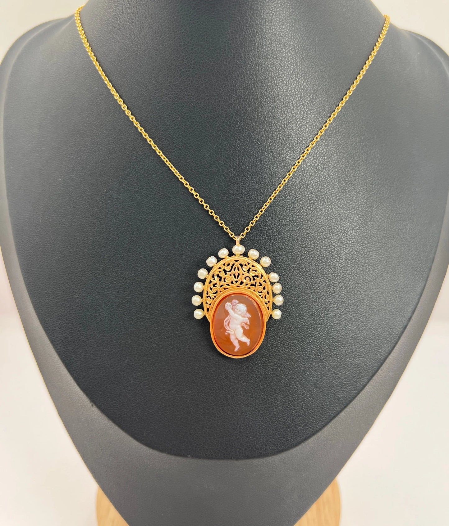 Antique 18 Carat Yellow Gold Hardstone and Natural Seed Pearl Cherub Cameo Pendant