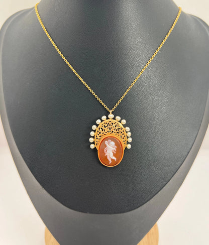 Antique 18 Carat Yellow Gold Hardstone and Natural Seed Pearl Cherub Cameo Pendant