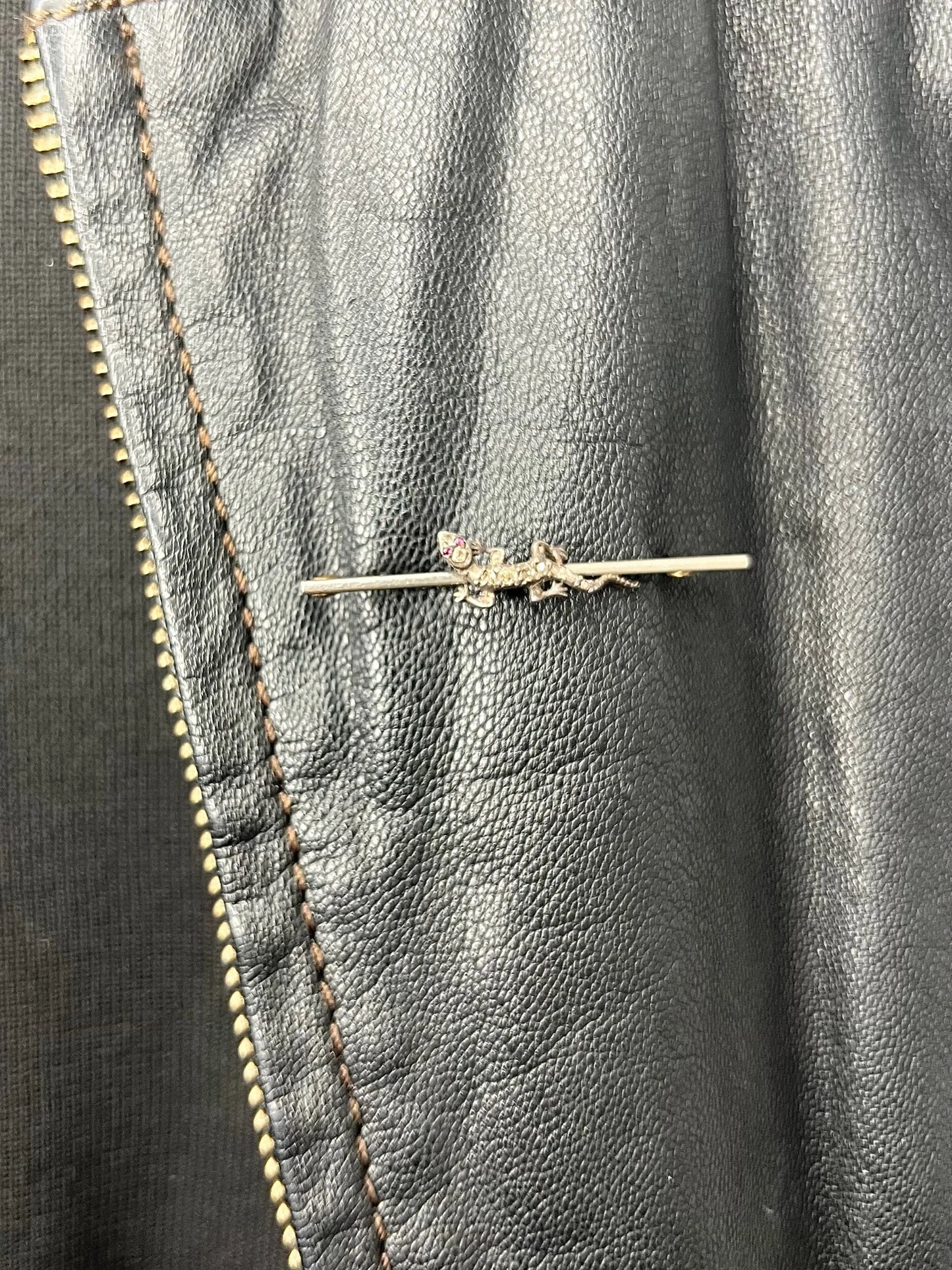 Antique 15ct Gold & Platinum, Victorian Diamond Lizard Brooch