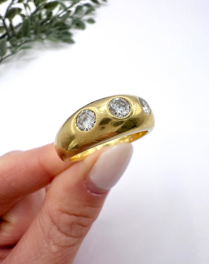 Vintage 18 Carat Yellow Gold Three Stone Diamond Band Ring, Hallmarked London 1992