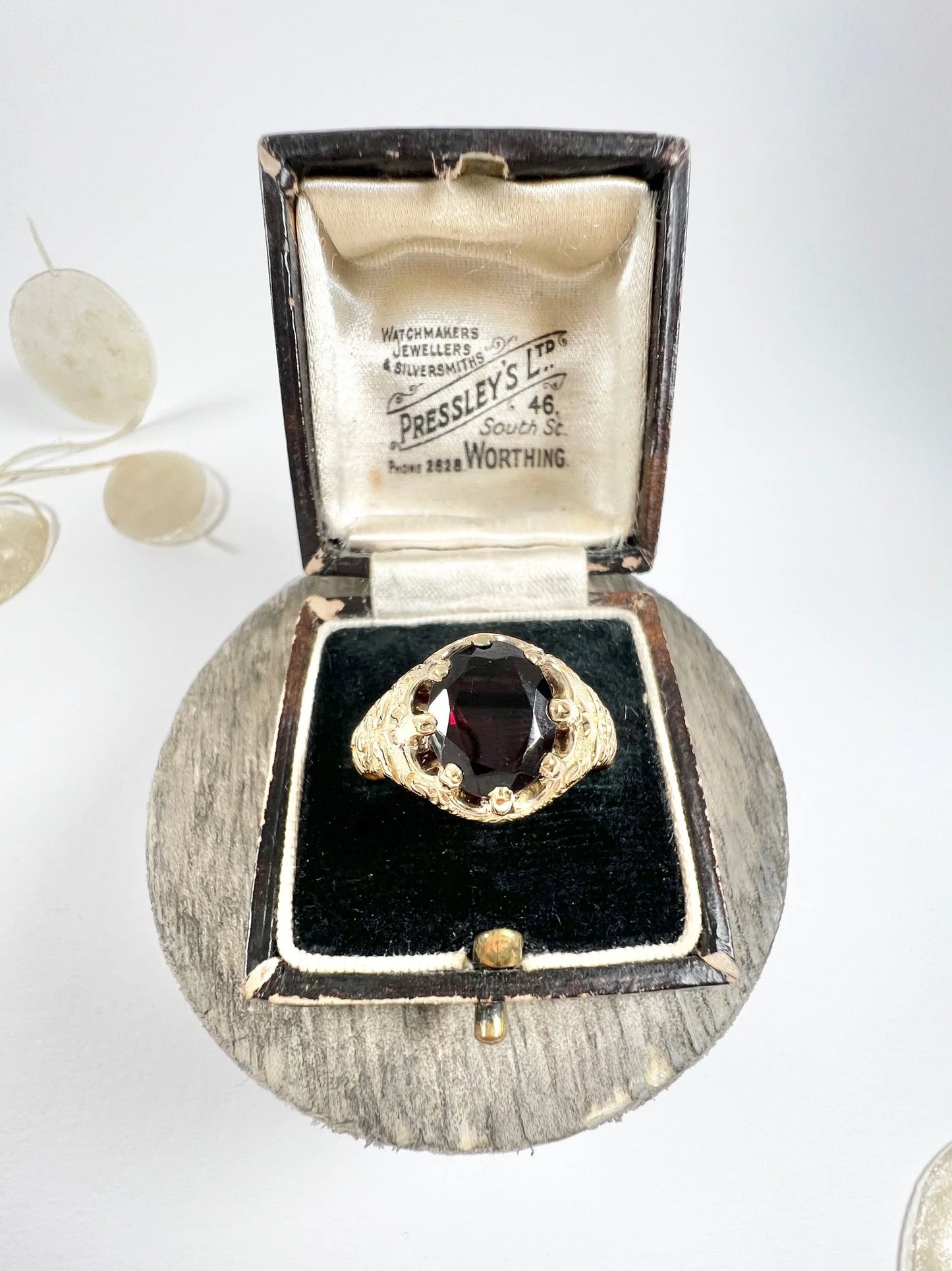 Antique 15ct Yellow Gold Stamped, Fancy Victorian Faceted Oval Garnet Ring, Hallmarked Birmingham 1890