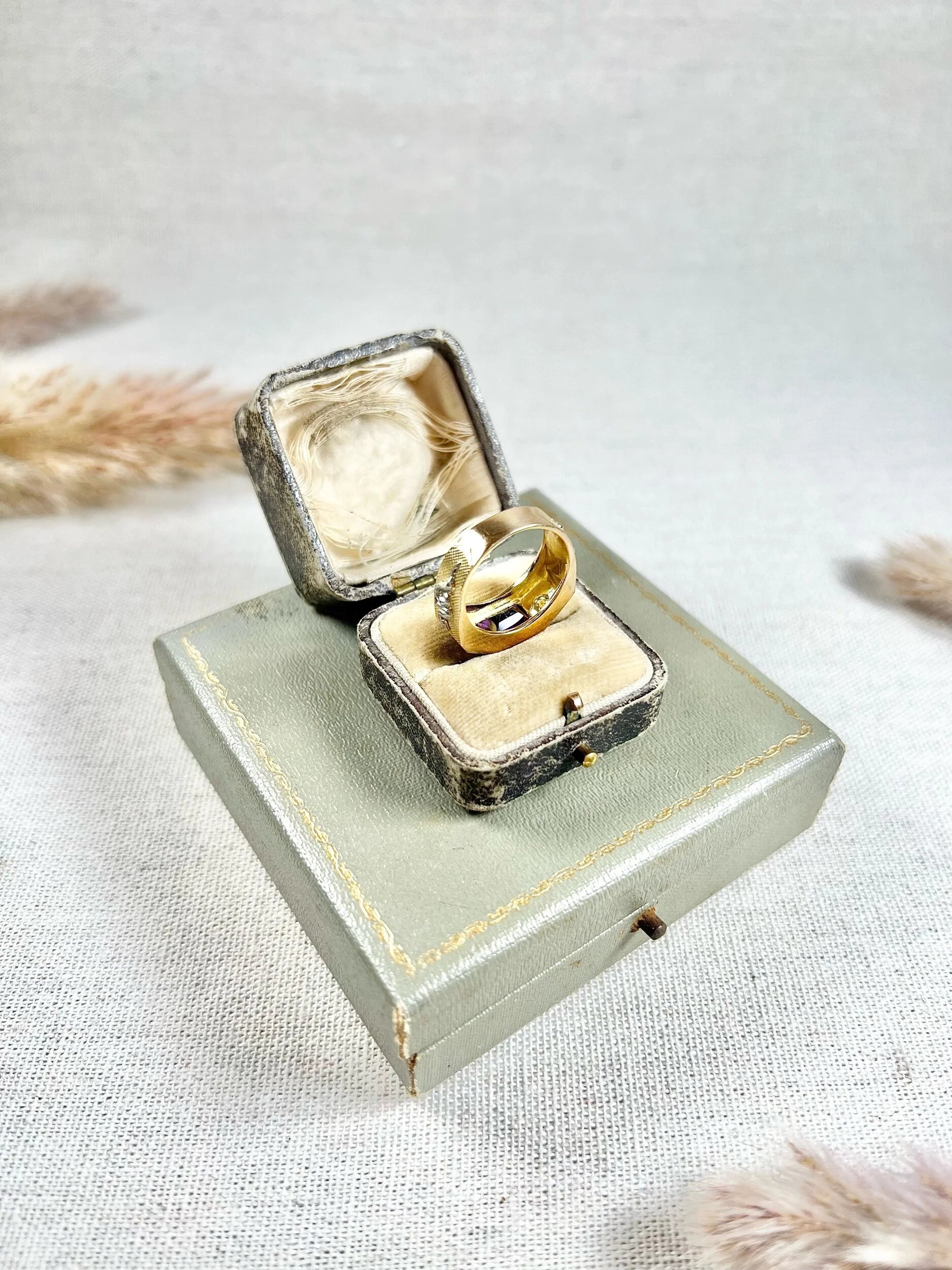 Vintage 18 Carat Gold Amethyst and Brilliant Cut Diamond Fraternity Ring, Circa 1950