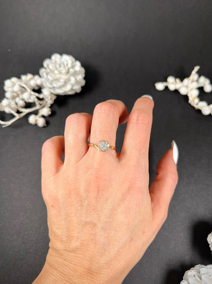 Antique 18ct Gold & Platinum Stamped, Edwardian Diamond Daisy Ring