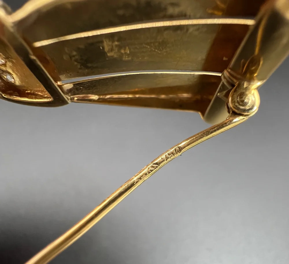 Vintage 1940s Cushion Cut Diamond Set 18ct Gold Bow Brooch