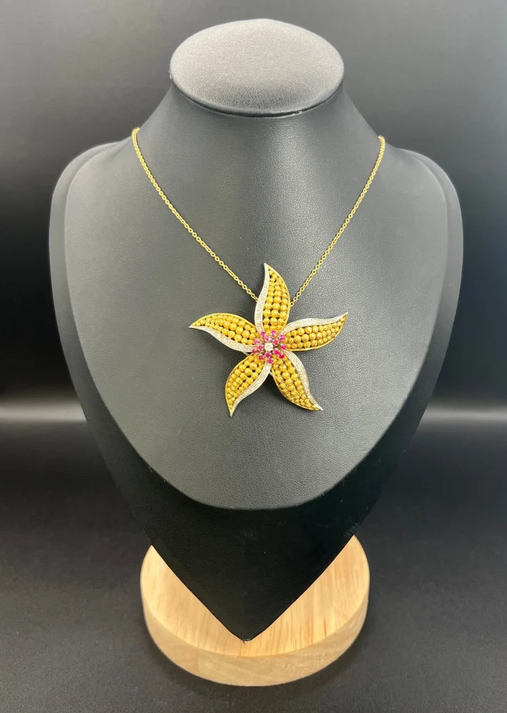 Vintage Diamond Ruby Gold and Platinum Flower Brooch come Pendant