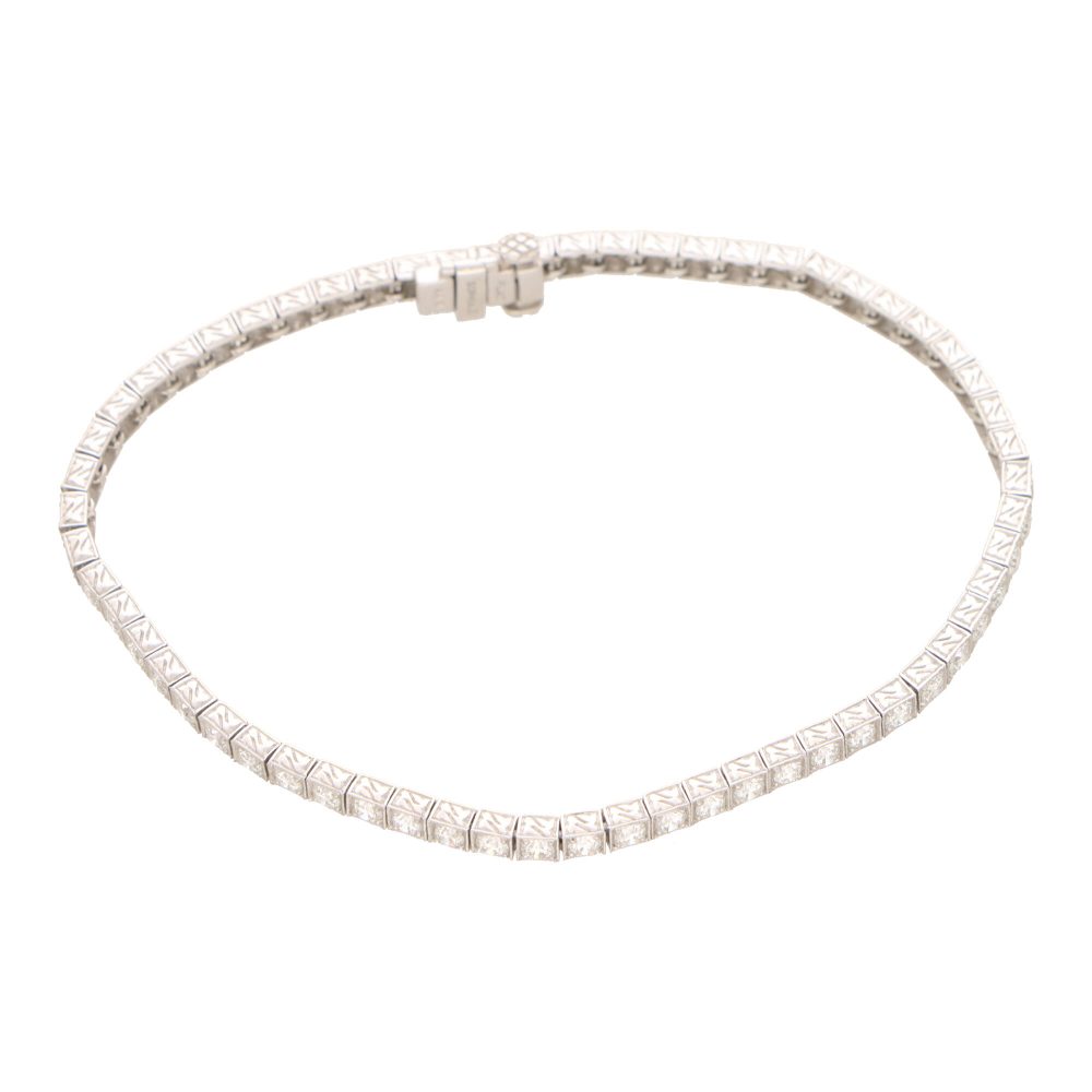 Contemporary 2.52 Carat Diamond Line Tennis Bracelet In Platinum