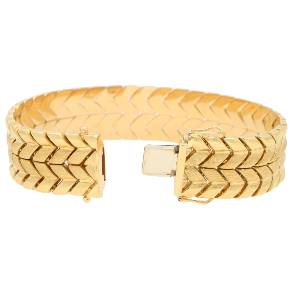 Vintage 1970s Chevron Link 18ct Yellow Gold Bracelet