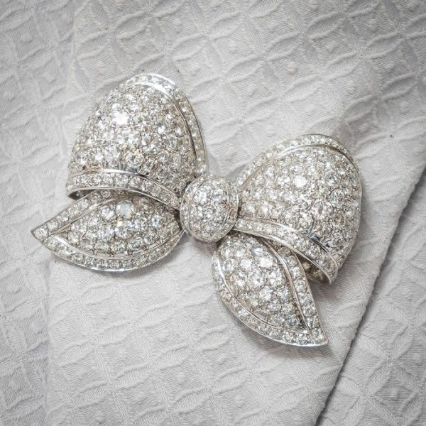 Diamond Bow Brooch, 22 carats