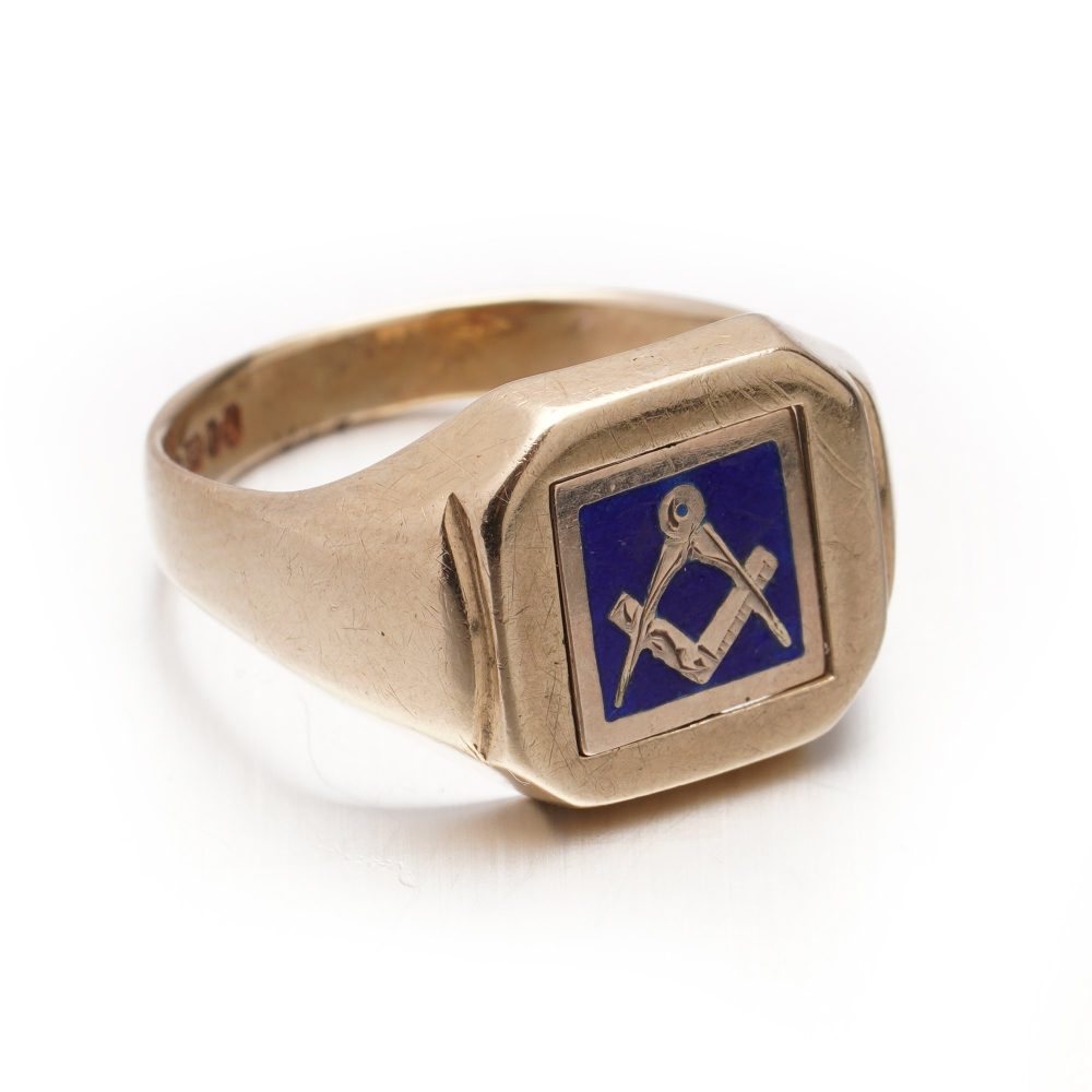 Vintage Masonic 9ct Yellow Gold Swivel Signet Ring, blue enamel freemason emblem of compass and ruler to the front swivel and engraved letter N to reverse, Circa 1977