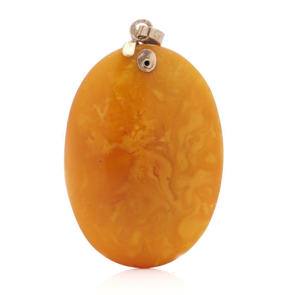Vintage Amber pendant in rose gold with turquoise and diamond.