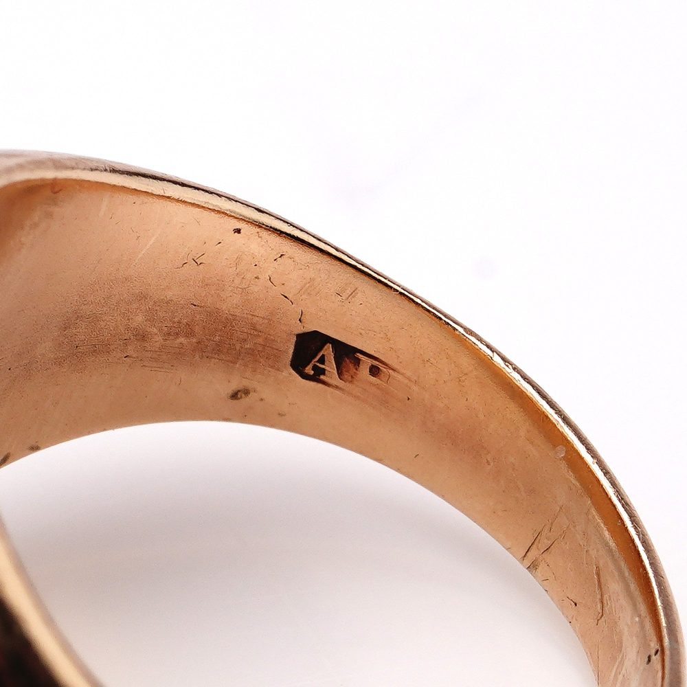 Vintage gold signet ring.