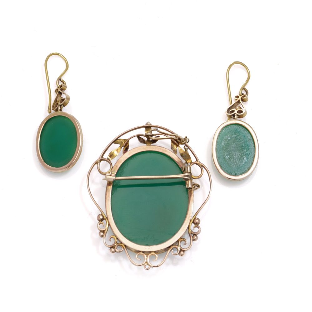 Victorian Green Agate Brooch and Earrings Cameo Suite