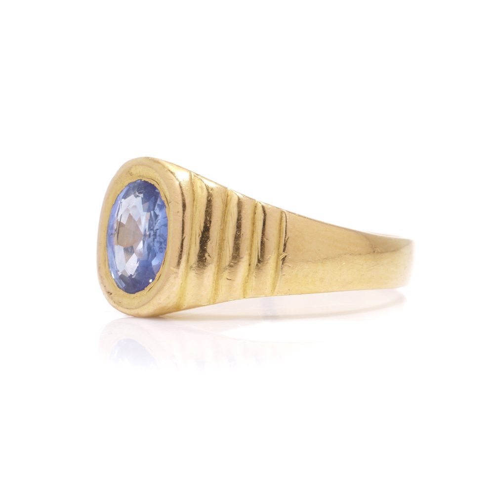 Unisex 0.75ct Oval Sapphire and 22ct Yellow Gold Ring