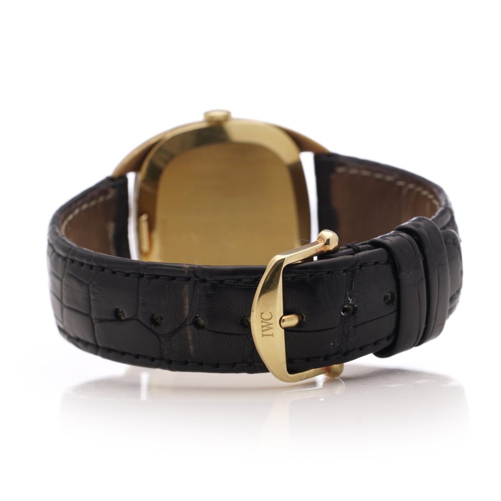 Vintage 1980s IWC International Watch Company 18ct Yellow Gold 2754 Manual Winding Watch