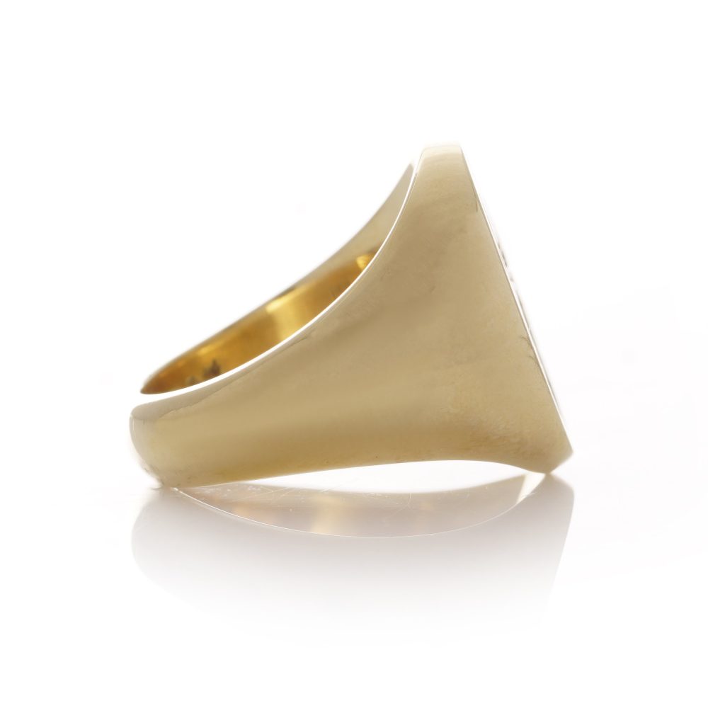 Vintage 18ct Yellow Gold Signet Ring with Coat of Arms