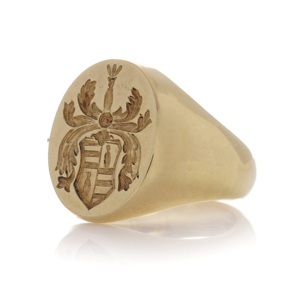 Vintage 18ct Yellow Gold Signet Ring with Coat of Arms