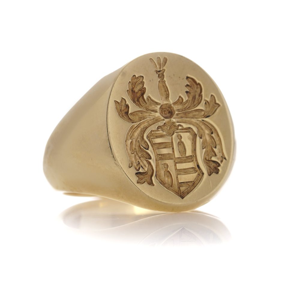 Vintage 18ct Yellow Gold Signet Ring with Coat of Arms