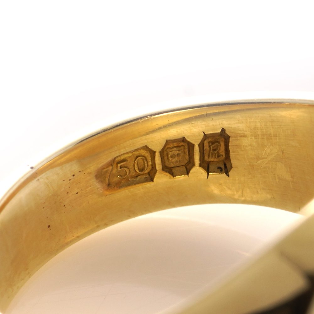 Vintage 18ct Yellow Gold Signet Ring with Coat of Arms