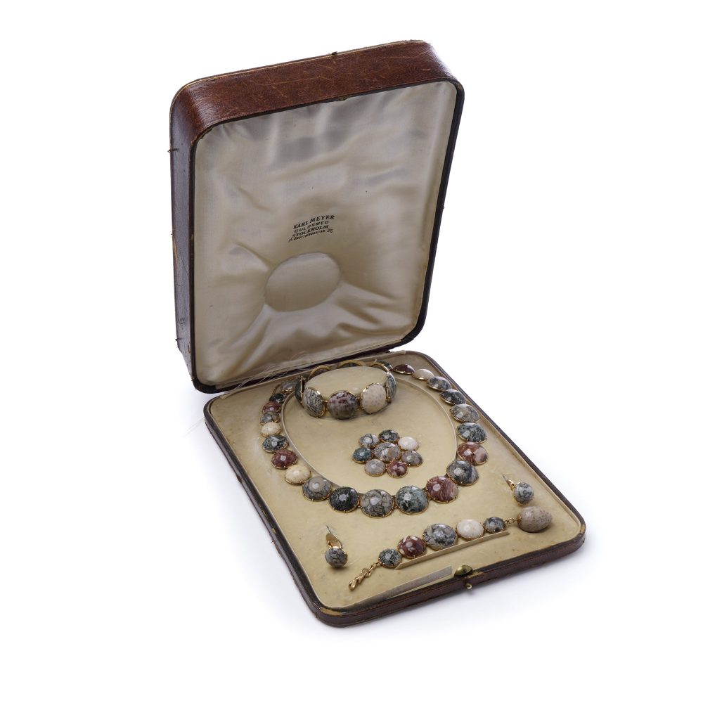 Antique 18 Carat Yellow Gold Parure, Crown Princess Margareta, Swedish Jewellery Set