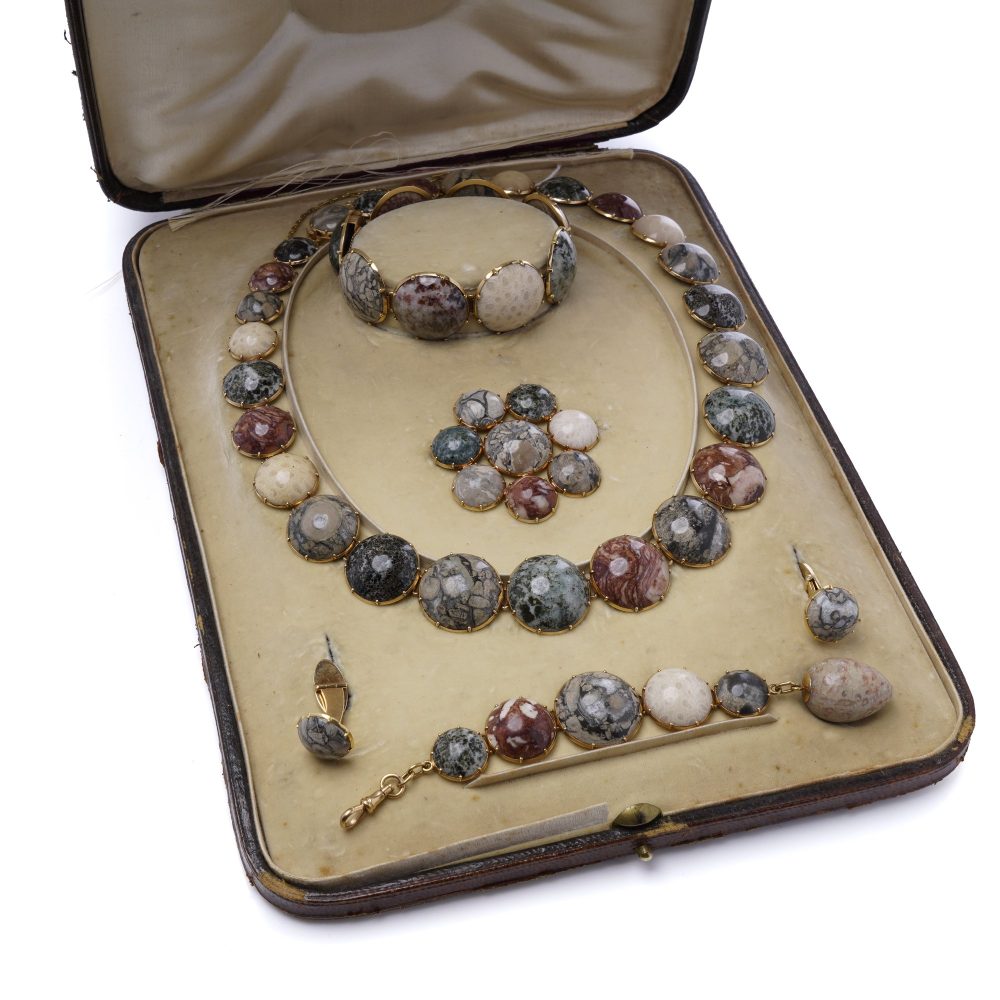 Antique 18 Carat Yellow Gold Parure, Crown Princess Margareta, Swedish Jewellery Set