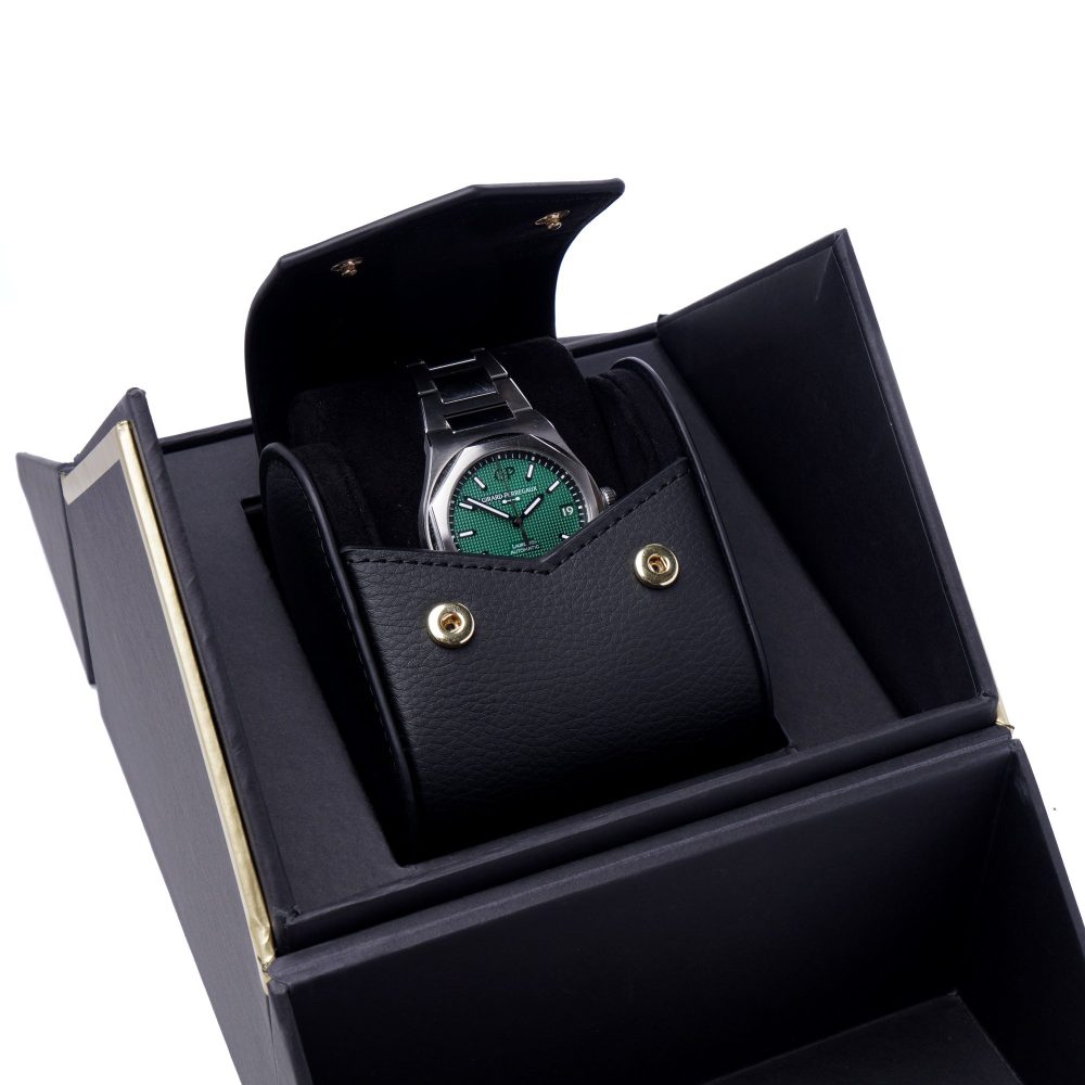 Girard-Perregaux Stainless Steel Men's Wristwatch Ref. 81010