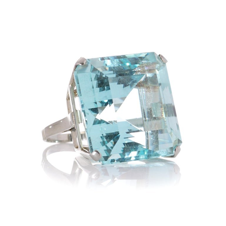WGI Certified 71.35 Carat Aquamarine Cocktail Ring In 18 Carat White Gold