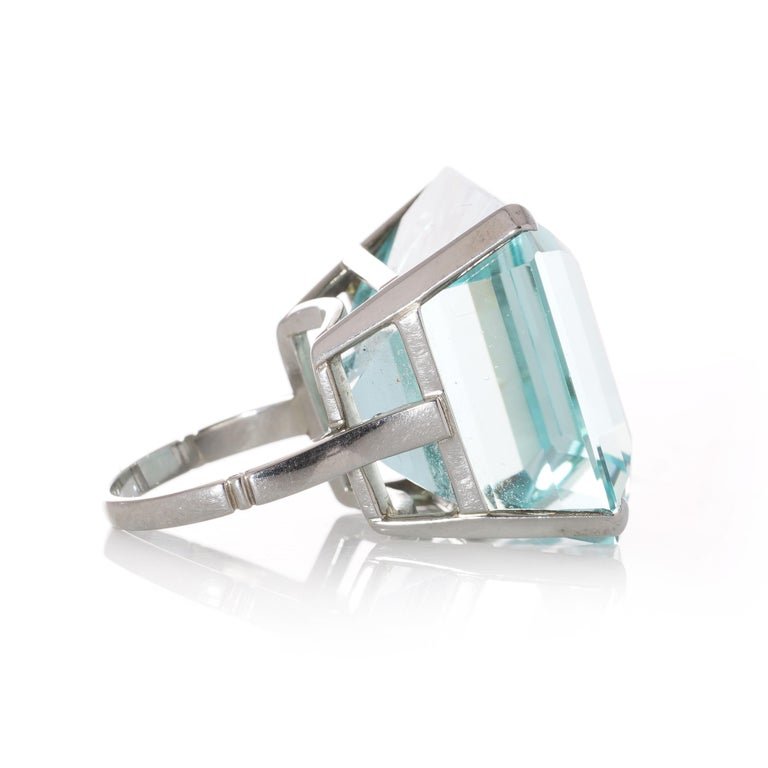 WGI Certified 71.35 Carat Aquamarine Cocktail Ring In 18 Carat White Gold