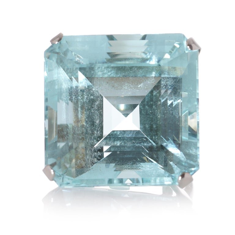 WGI Certified 71.35 Carat Aquamarine Cocktail Ring In 18 Carat White Gold