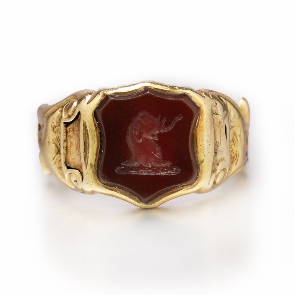 Antique Carnelian Intaglio and 18ct Yellow Gold Signet Ring with carved crest of arms depicting an elephant