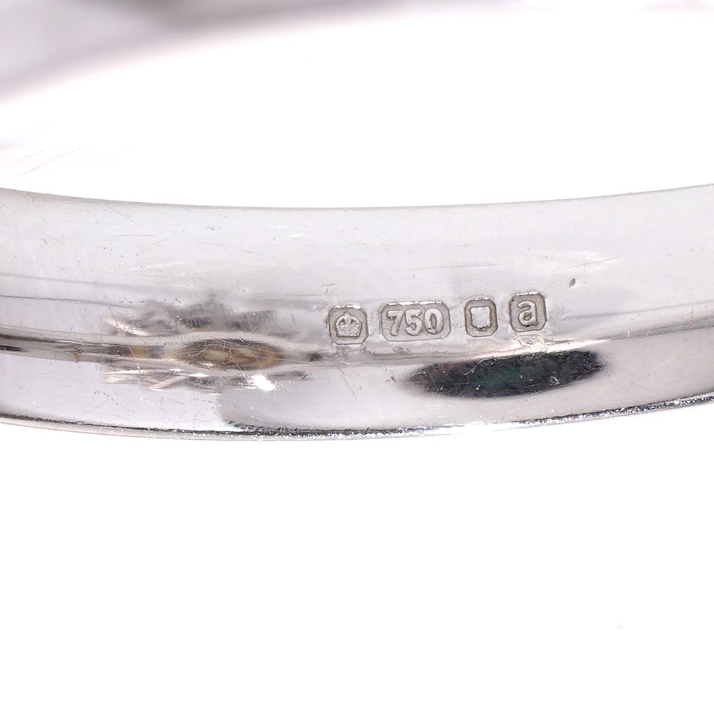 Mappin & Webb pearl and diamond cluster ring in white gold.