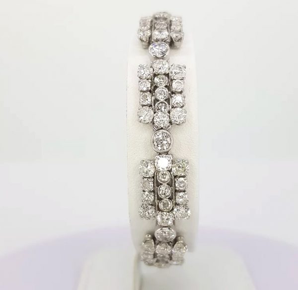 French Art Deco Diamond Bracelet in Platinum, 12 carats