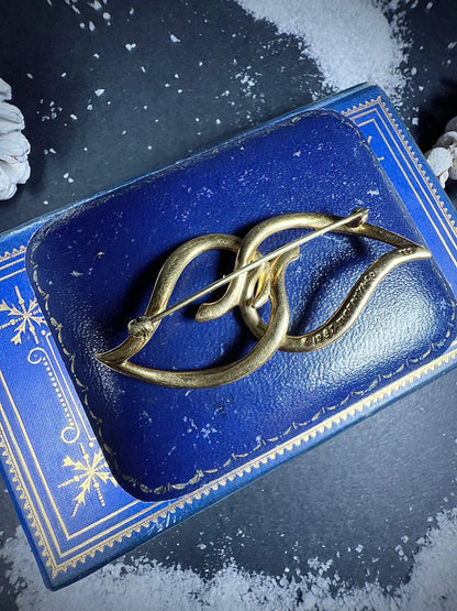 Tiffany & Co. Vintage 18 Carat Yellow Gold Double Heart Brooch