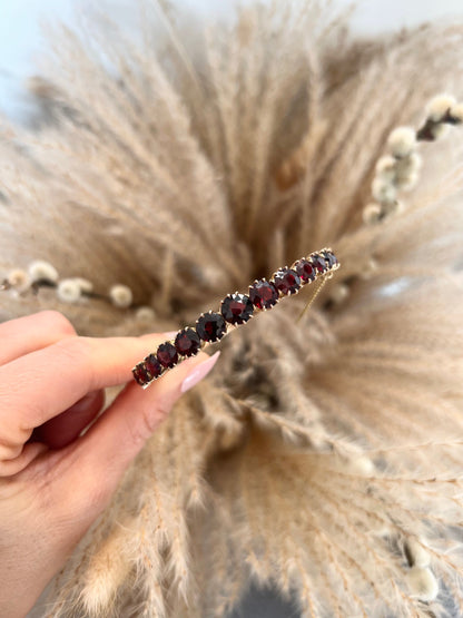 Antique Edwardian 14 Carat Gold Faceted Garnet Bangle Bracelet, Circa 1900