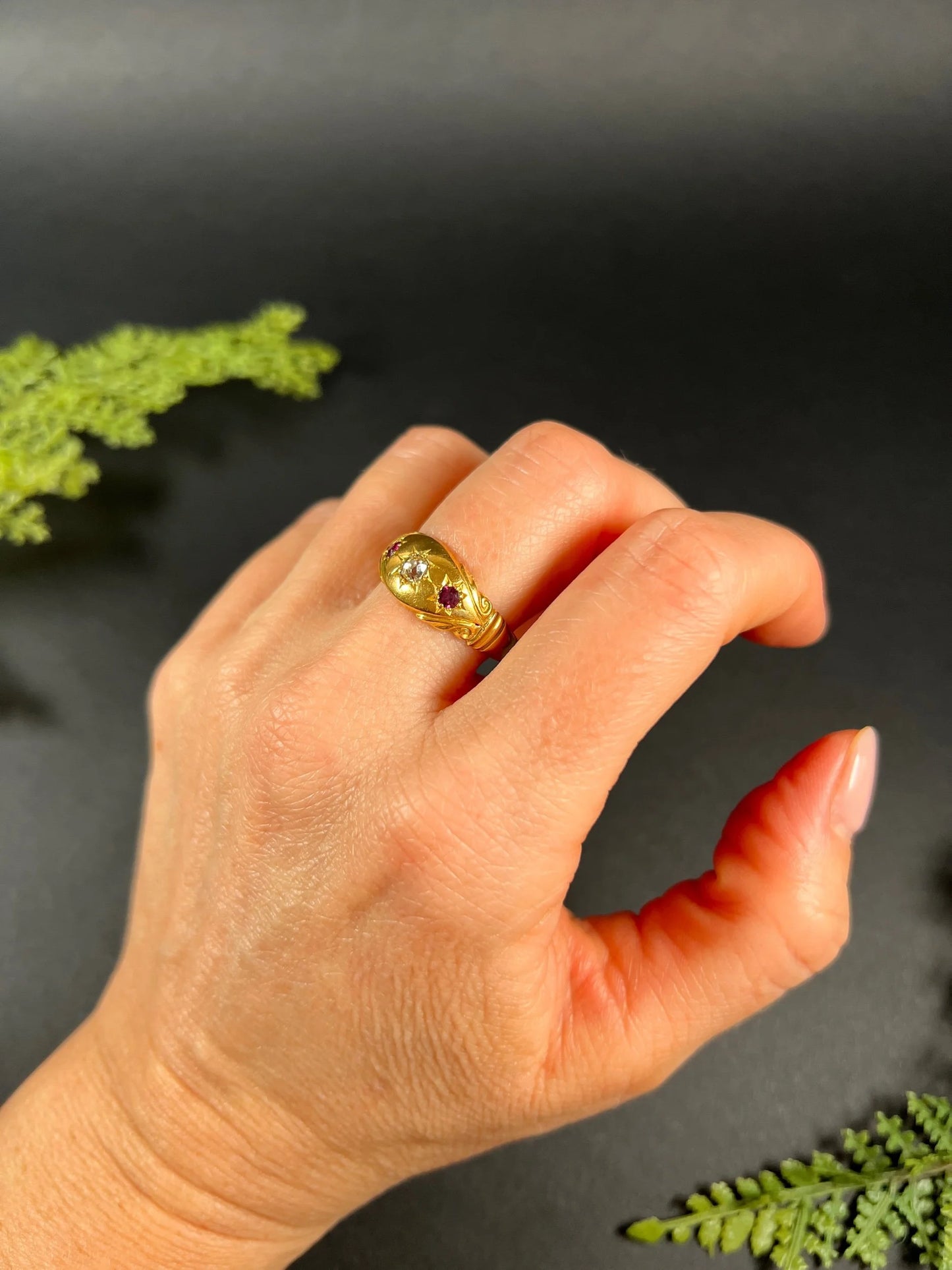 Antique 22ct Yellow Gold, Birmingham Hallmarked 1920, Ruby & Diamond Star Set 3 Stone Gypsy Ring