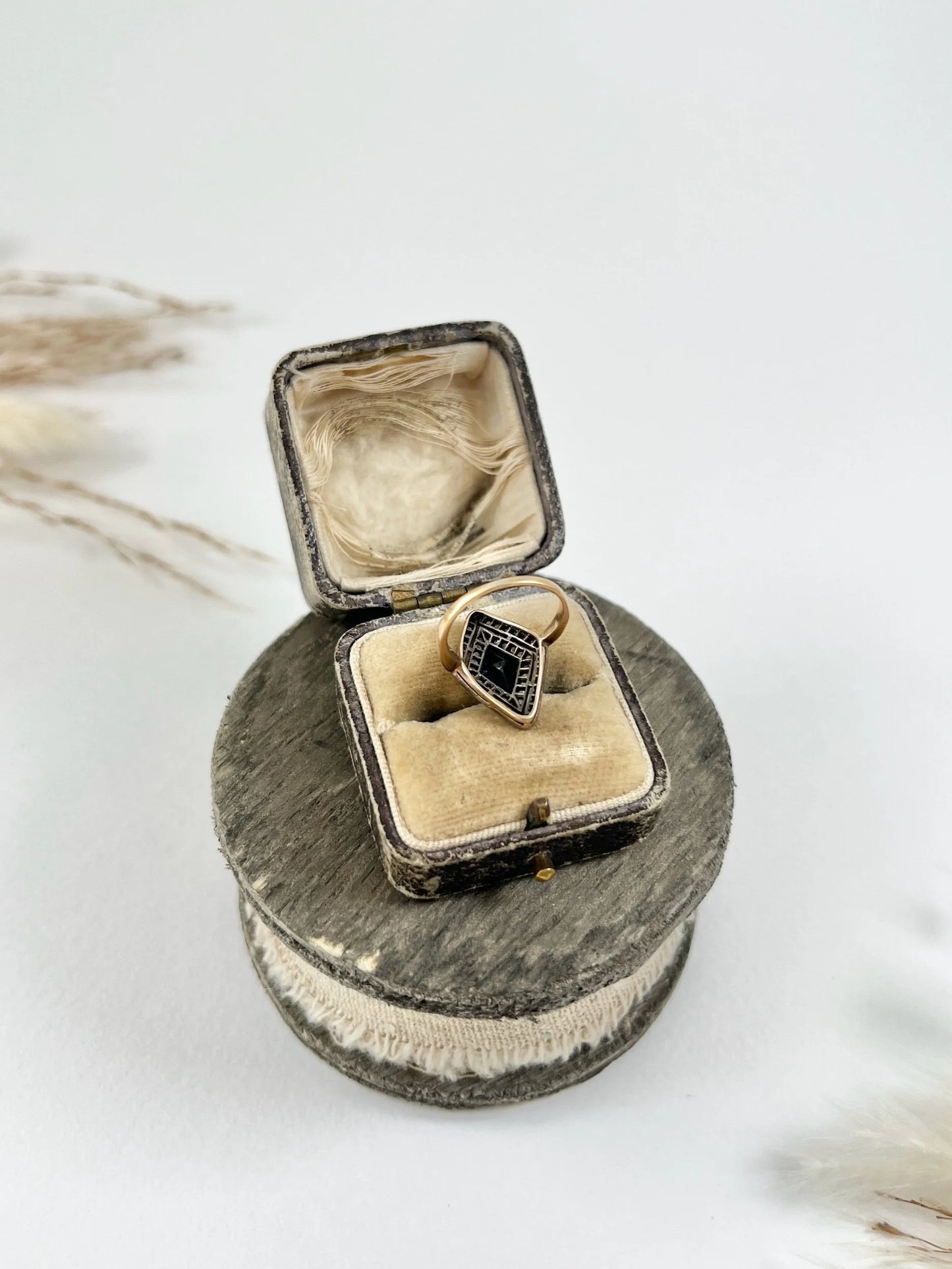 Edwardian 18 Carat Gold Sapphire and Diamond Marquise/Navette Ring, Circa 1900