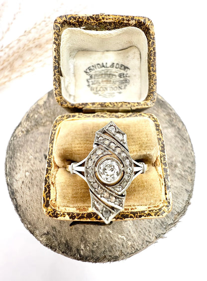 Antique 18 Carat Gold and Platinum Diamond Figure of Eight Shaped Ring, Circa 1910