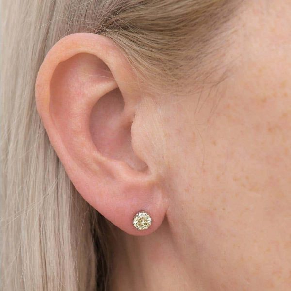 Vintage 18ct White Gold 1.12ct Diamond Stud Earrings, circa 1970s