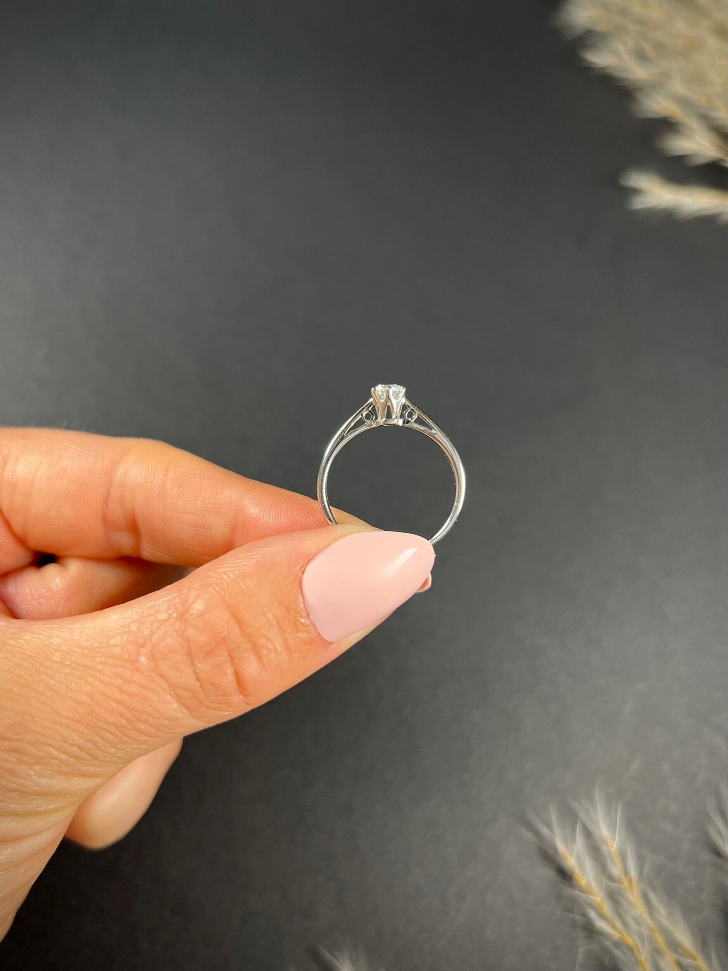 Vintage Single Stone Diamond Solitaire Engagement Ring in 18ct White Gold 1980s