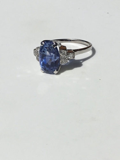 Antique Art Deco 6 Carats Ceylon Sapphire and Diamond Ring