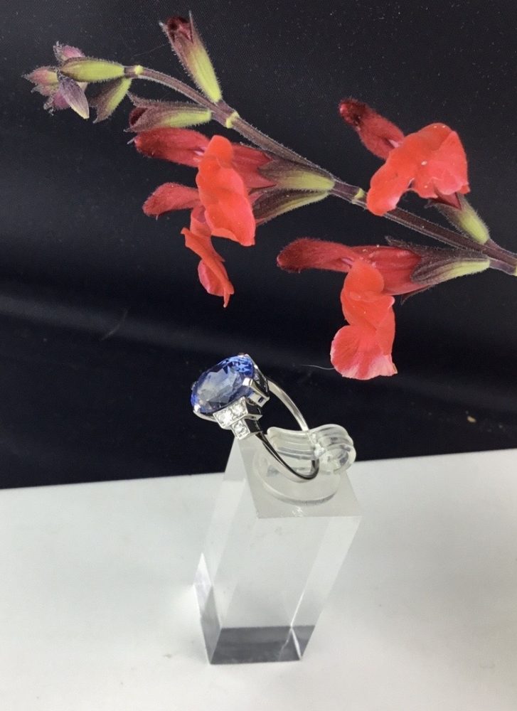 Antique Art Deco 6 Carats Ceylon Sapphire and Diamond Ring