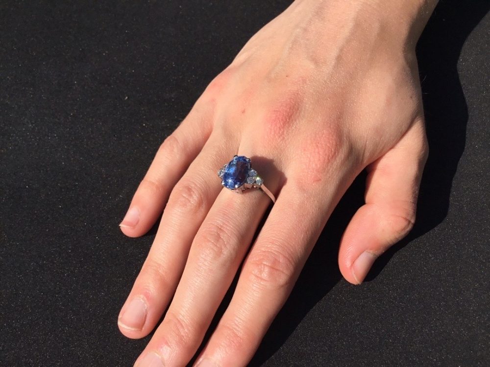 Antique Art Deco 6 Carats Ceylon Sapphire and Diamond Ring