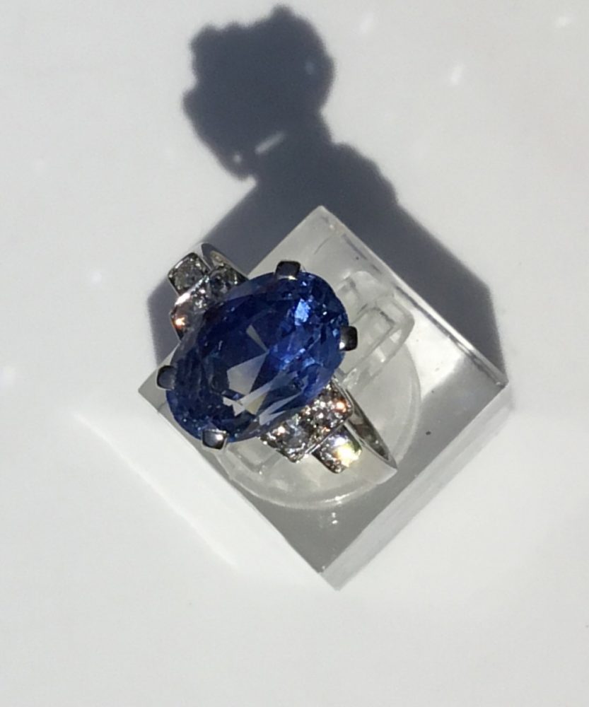 Antique Art Deco 6 Carats Ceylon Sapphire and Diamond Ring