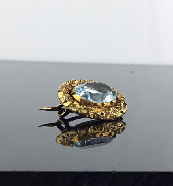 Antique Late Georgian Regency Aquamarine Brooch in 18 Carat Gold Floral Setting