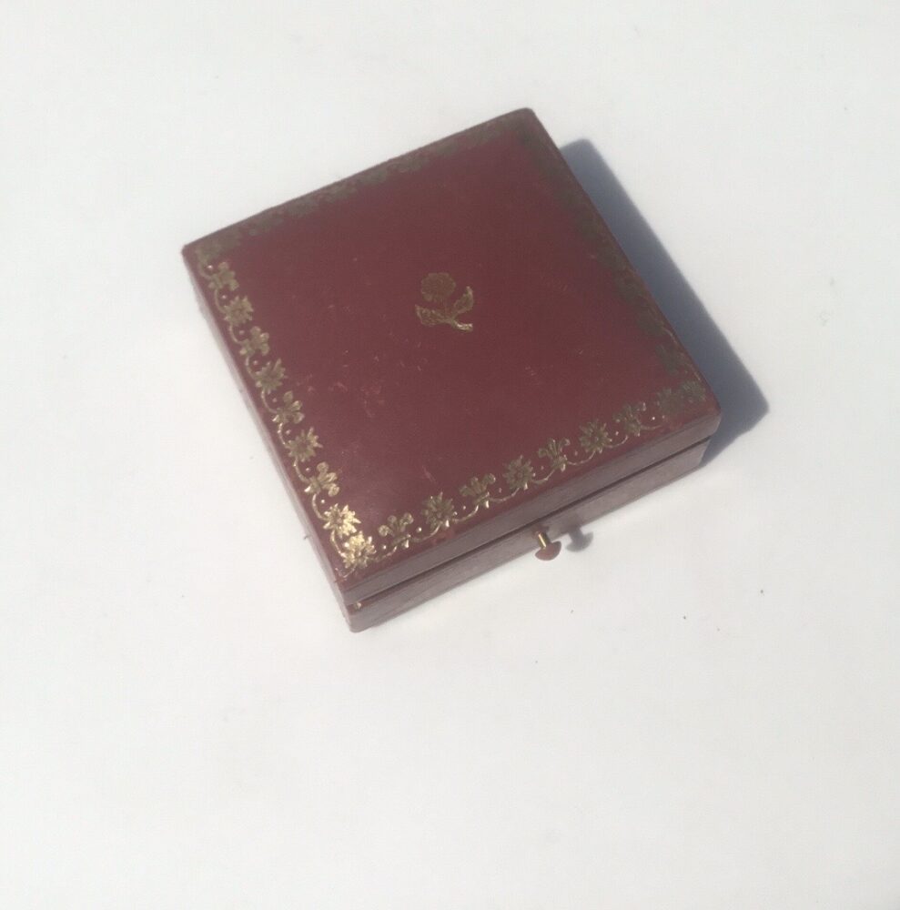 Antique Late Georgian Regency Aquamarine Brooch in 18 Carat Gold Floral Setting