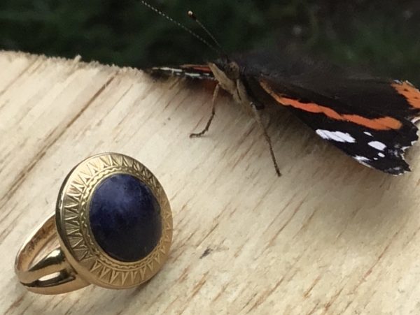 Antique Victorian Etruscan Style Lapis Lazuli Set Ring