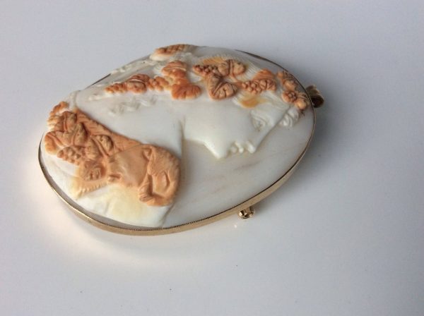 antique Victorian gold cameo pendant
