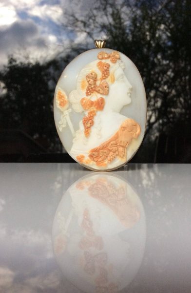 antique Victorian gold cameo pendant