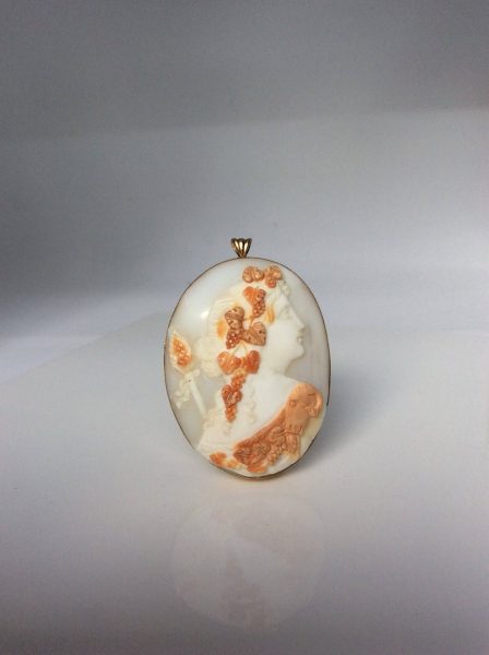 antique Victorian gold cameo pendant