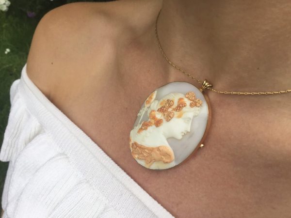 antique Victorian gold cameo pendant